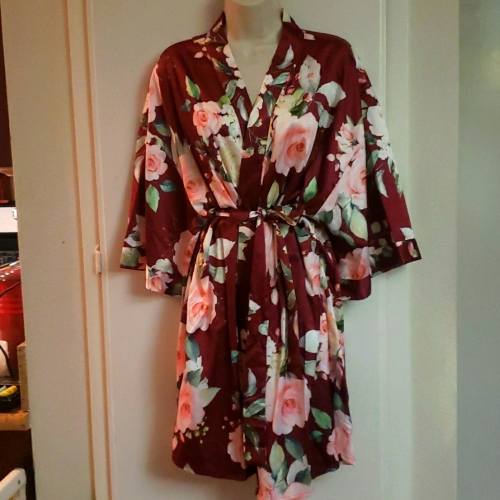 Turquaz Burgundy/Maroon multi colored floral satin robe size L